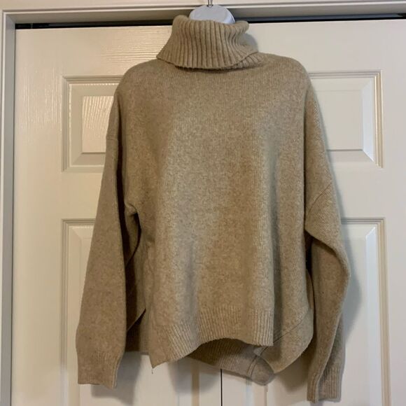 H&M, turtleneck, ladies small, 5%wooll, great condition - Picture 1 of 10